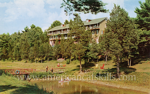 Postcard of the Sunrise-Hillcrest Lodge taken by Herman H. Jordan, Kelly Corners, New York.