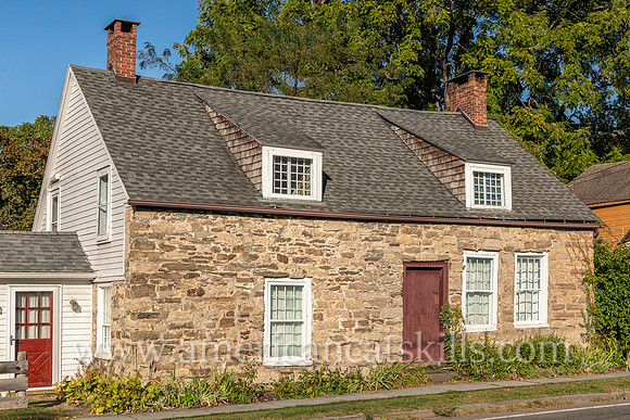 Photograph of the Polly Crispell Cottage in Hurley, New York.