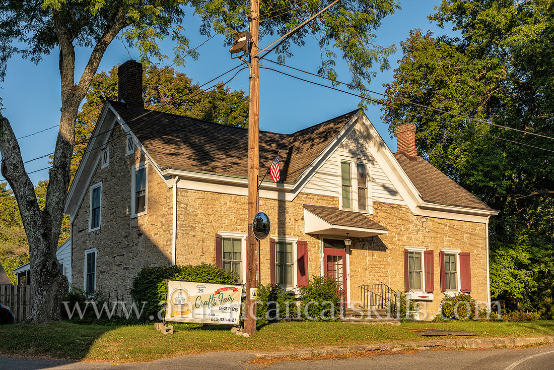 Photographs and history of the Petrus Crispell House in Hurley, New York.