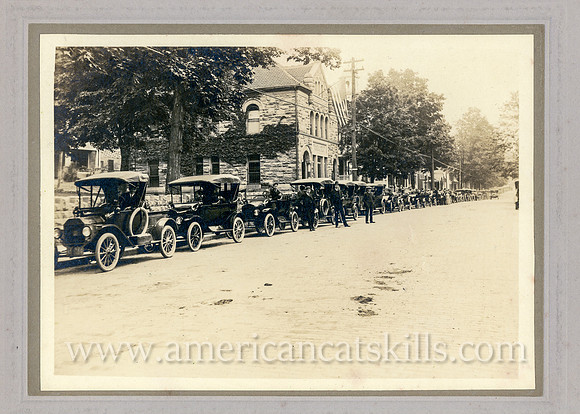 Photograph of vintage cars lined up taken by photographer Otto Hillig.