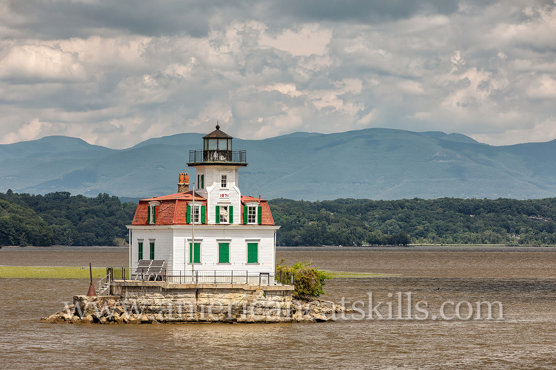 Photograph of the Esopus Meadows Lighthouse, located on the Hudson River in New York.