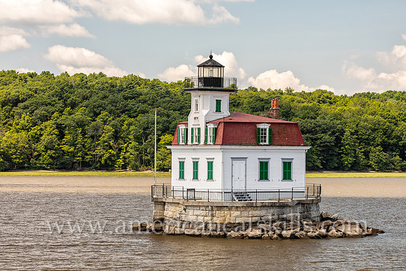 Photograph of the Esopus Meadows Lighthouse, located on the Hudson River in New York.