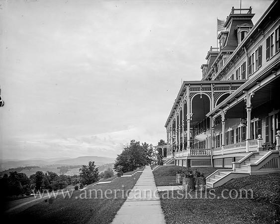 [New Grand Hotel, front veranda, Catskill Mtns., N.Y.]