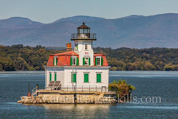 Photograph of the Esopus Meadows Lighthouse, located on the Hudson River in New York.