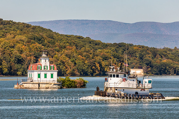Photograph of the tugboat Catherine C. Miller on the Hudson River in New York.