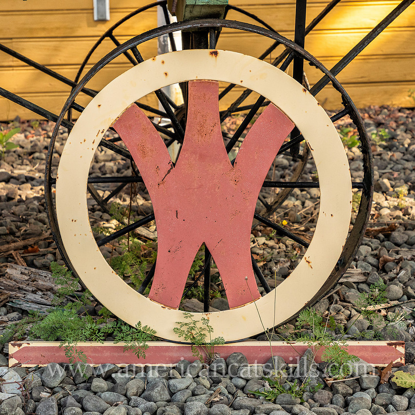 Photograph of a metal sign at the Roscoe O&W Railway Museum.