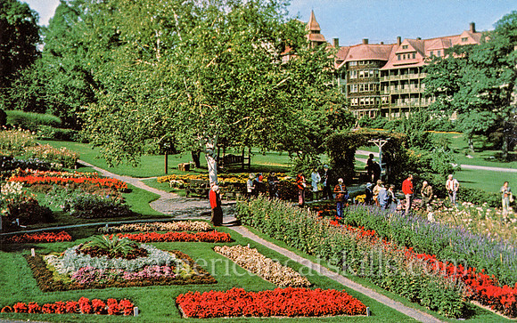 Vintage postcard titled "Prize Winning Formal Gardens, Lake Mohonk Mountain House" by photographer Ruth H. Smiley.