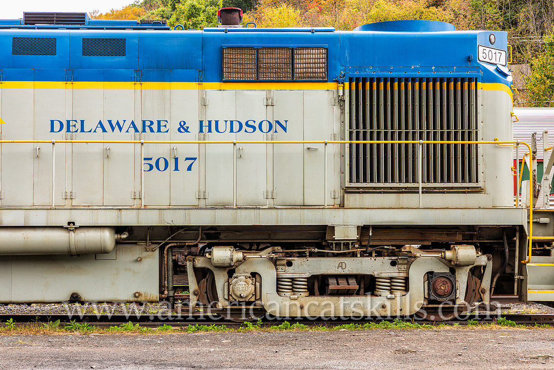 Photograph of train 5017 at the Delaware and Ulster Railroad in Arkville, New York.