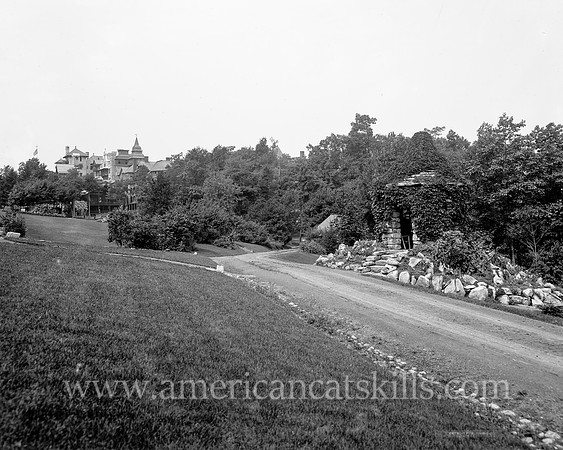 A Garden driveway, Lake Mohonk House, N.Y.