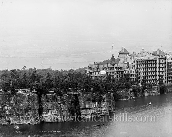Lake Mohonk House from sky top path (1)