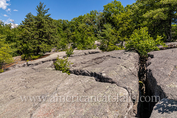 Photograph of the Table Rocks viewpoint located on the Mohonk Preserve in Ulster County, New York.
