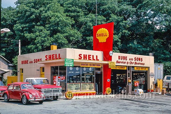 Rube & Sons Shell gas station, front view, Route 9, Kingston, New York
