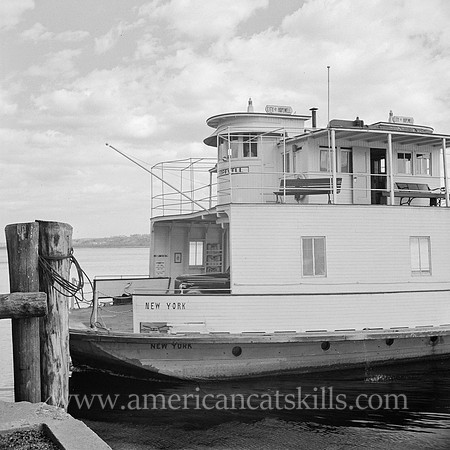 Ferry from Hudson, New York, docks at Athens, New York