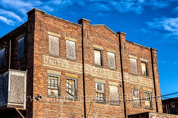 The now vacant United States Lace Curtain Mills textile factory, operating from 1902 to 1951, is located in the Midtown area of Kingston, New York.