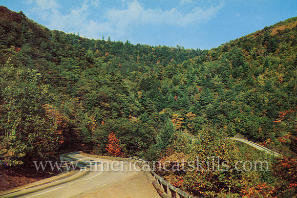 Vintage postcard of the famous Horseshoe Bend in the northern Catskills.