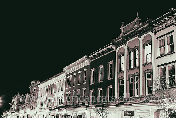 Wall Street at Night, Kingston