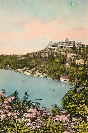 Vintage postcard depicting the Cliff House, a former resort that was located on the cliffs of Lake Minnewaska on the Shawangunk Mountains ridge.