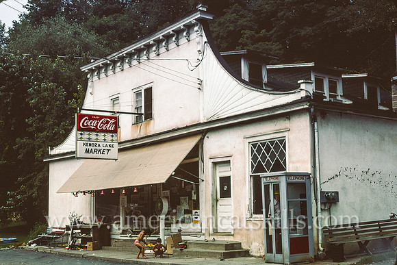 Kenoza Lake Market, Kenoza Lake, New York