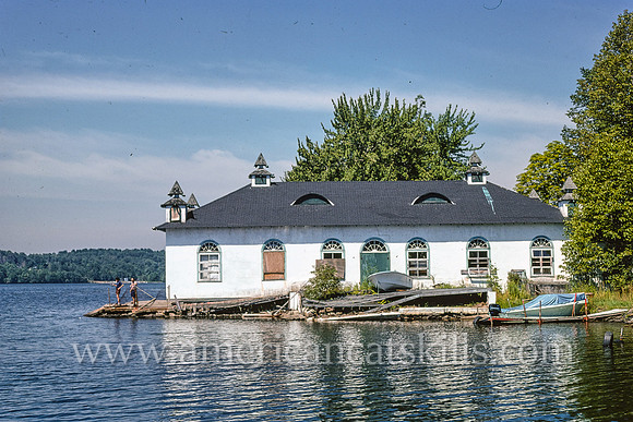 Woodlawn Villa Showboat, Cty Route 141, Kauneonga Lake, New York (2)