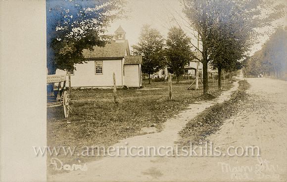 Main Street, Mountaindale