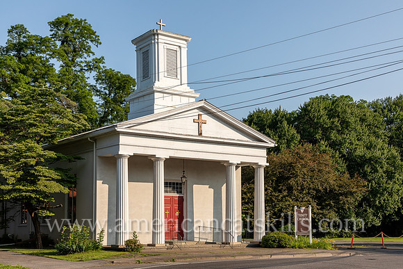 Photograph and history of the historic Trinity Church at Saugerties, New York.